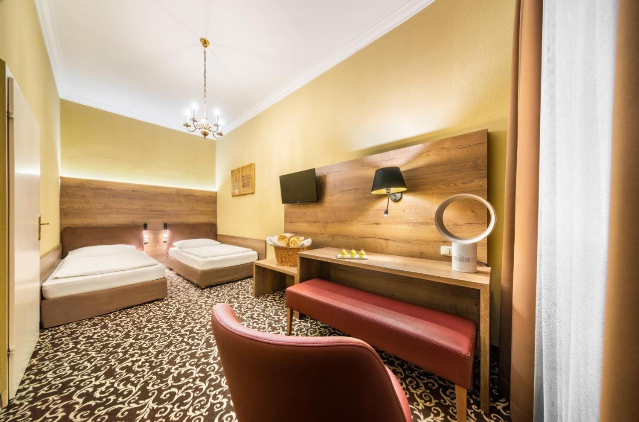Gutenbrunn Thermen & 4* Baden
